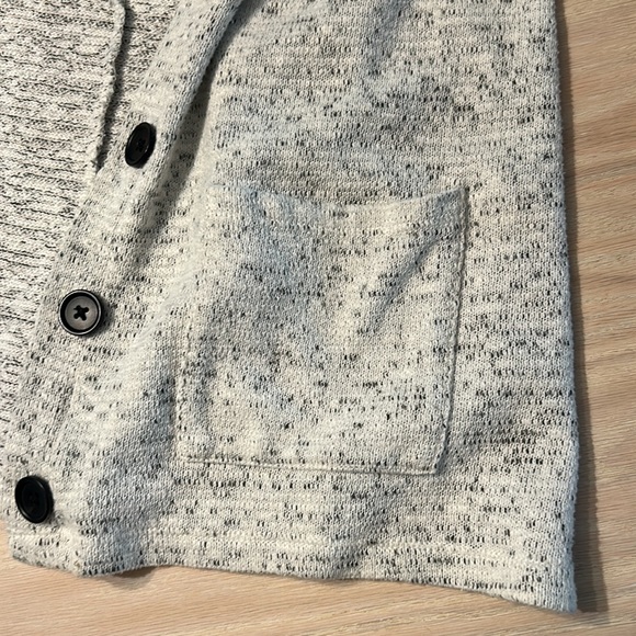 American Eagle Cardigan - Picture 4 of 4